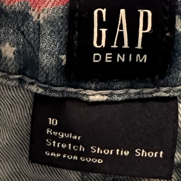 Gap Kids Girls Stretch Denim Shortie Shorts. Flamingo & Star print. Size 10. EUC - Picture 4 of 4